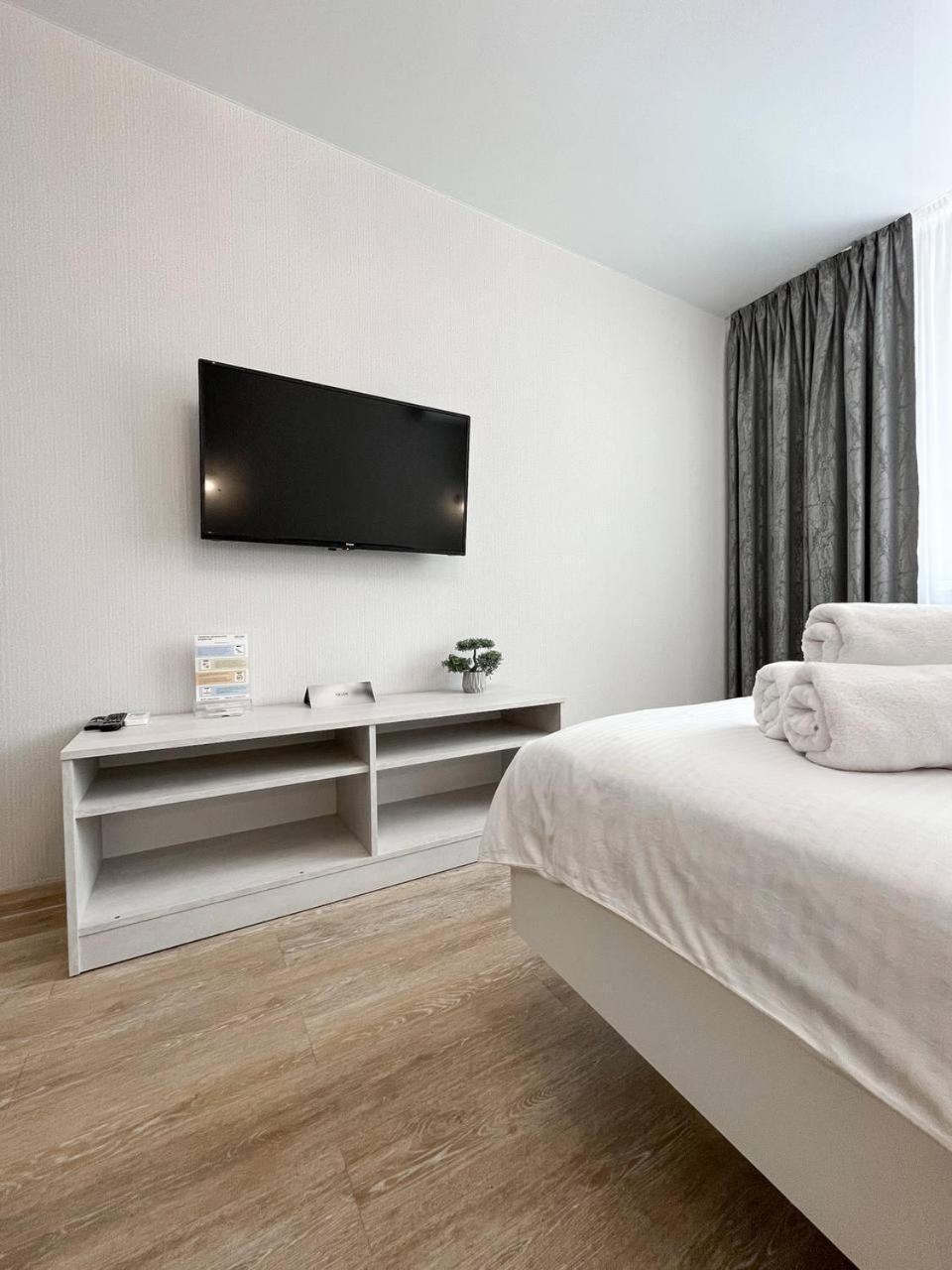 Helen Network: Bright By Korpusnyi Park Apartment