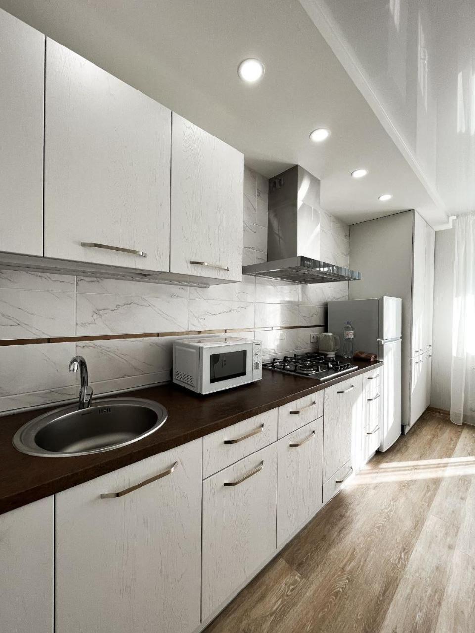 Apartment Helen Network: Bright By Korpusnyi Park Poltava